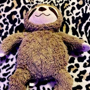 heat up sloth 🦥 no rips or tears